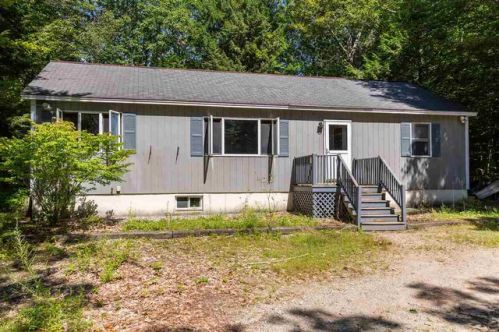 19 Dudley Dr, Wakefield, NH 03887-6006