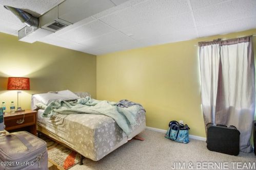 3100 Stratford Dr, Wyoming MI exterior