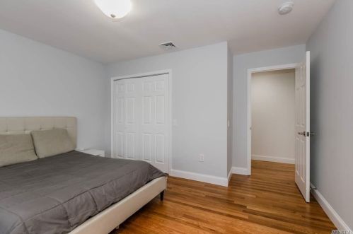 1541 1 St, Babylon NY 11704-5059 exterior