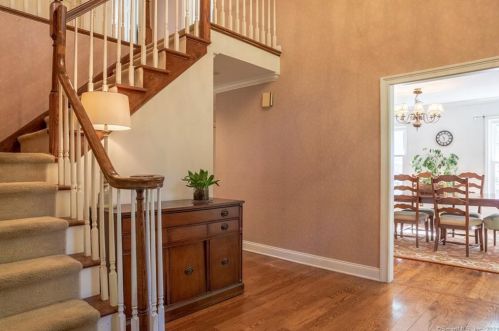 20 Armand Pl, Ridgefield, CT 06877-3001