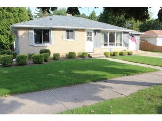 1320 Viola St, Appleton WI  54911-3849 exterior