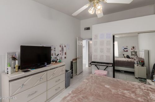 11840 44th St, Phoenix AZ  85044-2424 exterior