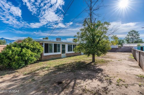 5936 Hawthorne St, Tucson AZ  85711-1528 exterior