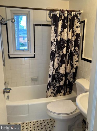 3506 Farthing Dr, Silver Spring MD 20906-4128 exterior