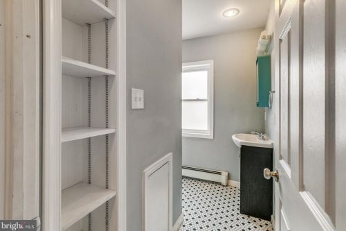 2017 Colorado St, Philadelphia PA 19145-2911 exterior