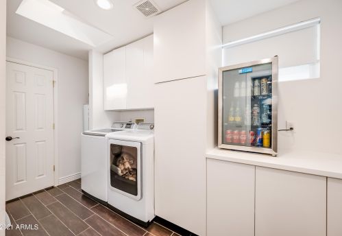 3129 41 Pl, Phoenix AZ 85042-6392 exterior