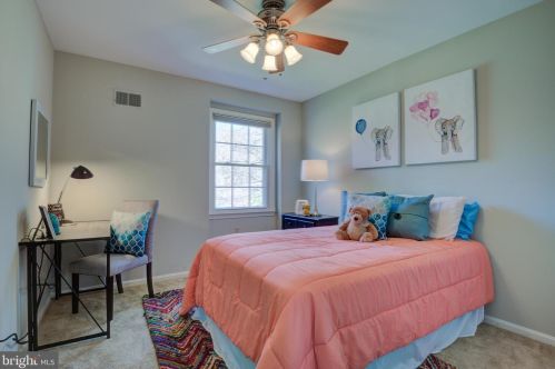 16616 Cutlass Dr, Rockville MD 20853-1332 exterior