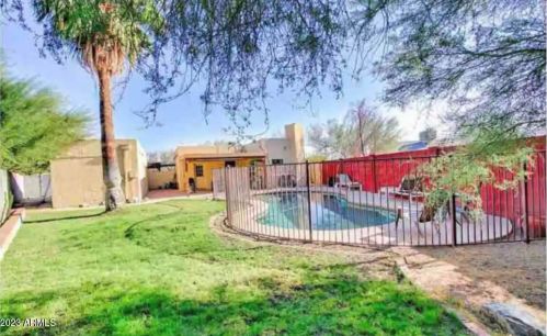 9428 1st Ave, Phoenix AZ  85021-2402 exterior