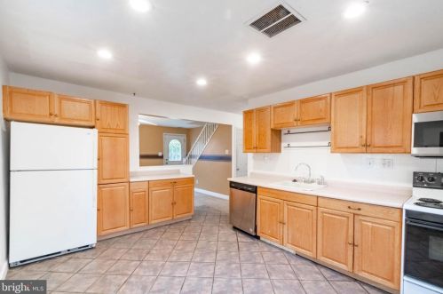 152 Louise Ter, Glen Burnie MD 21060-7339 exterior