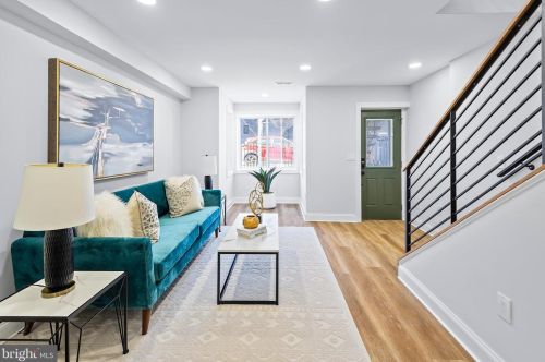 1551 4th St, Washington DC  20001-1905 exterior