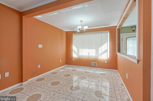 15 Pne St, Camden NJ 08103-3353 exterior