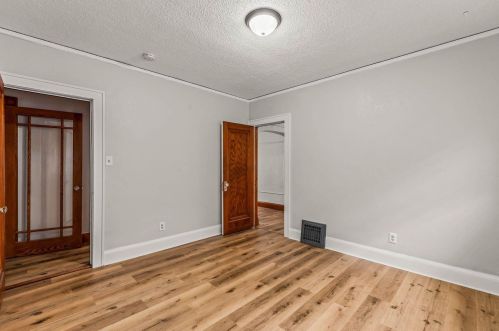 2756 55, Milwaukee WI 53210-1558 exterior