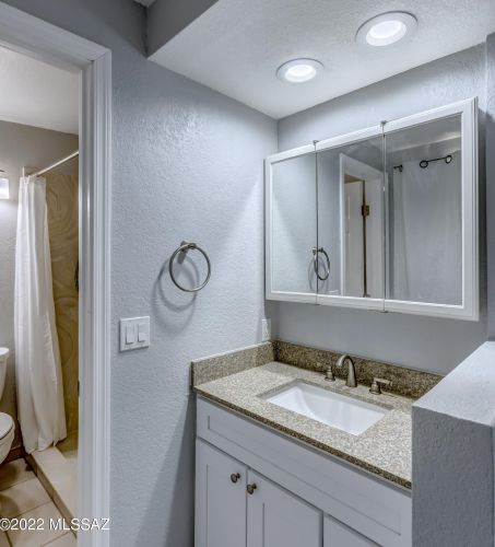 241 Bonanza Ave, Tucson AZ 85748-1901 exterior