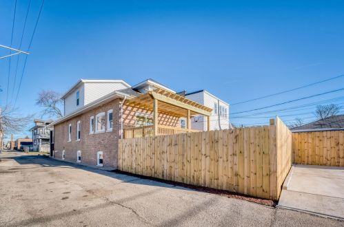 5527 Haddon Ave, Chicago IL  60651-2702 exterior