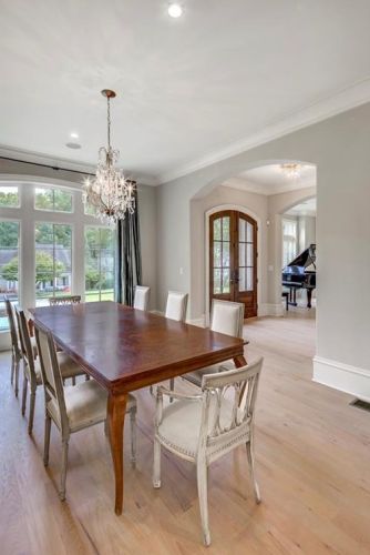 4200 Glengary Dr, Atlanta GA  30342-3508 exterior