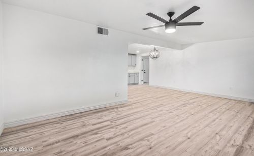 4121 Mars St, Tucson AZ 85741-1872 exterior