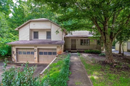 2808 Mountbery Dr, Lithonia GA  30039-8023 exterior