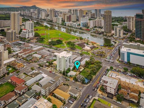 2011 Lime St, Honolulu HI 96826-5904 exterior