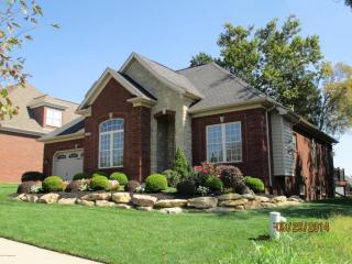 4207 Pleasant Gln Dr, Louisville KY  40299-8389 exterior