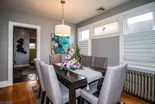 32 Park Ave, Avenel NJ 07001-1448 exterior