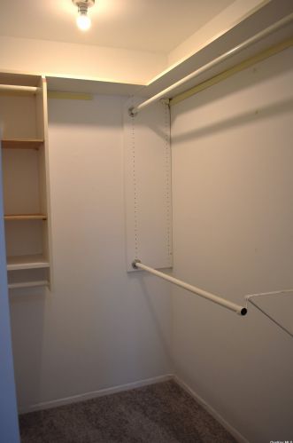 196 Scarlett Dr, Commack NY 11725-4636 exterior