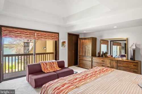 2230 Deerfield Dr, Media PA 19063-1834 exterior