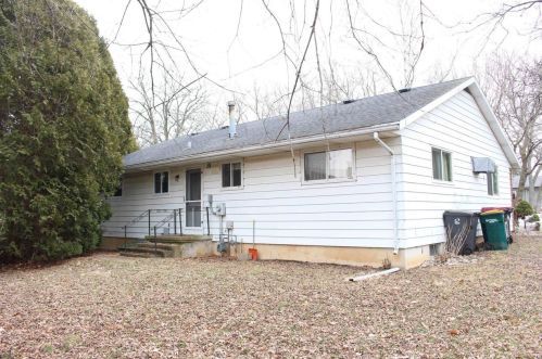 520 Townsend St, Cambridge WI  53523-9493 exterior