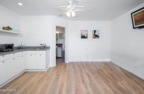 1242 Edgemont Ave, Phoenix AZ 85035-1735 exterior