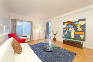 34 Crooke Ave, Brooklyn, NY 11226-1105