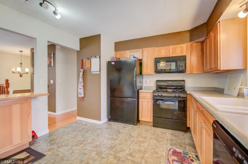 275 Burlington Rd, Saint Paul MN 55119-5376 exterior