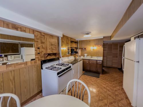 10733 Nordica Ave, Worth IL 60482-1442 exterior