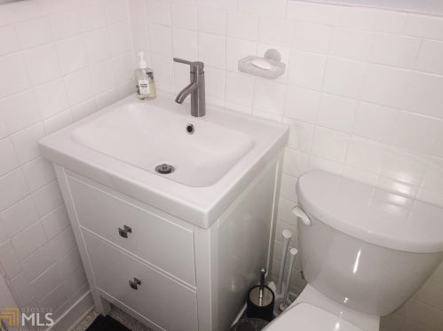 410 Candler Park Dr, Atlanta GA 30307-2115 exterior