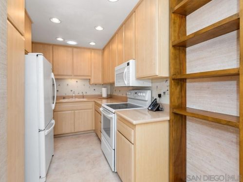 369 Orwell Ln, Encinitas CA  92024-4814 exterior