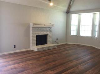 11830 Garden Terrace Dr, Dallas TX  75243-5000 exterior