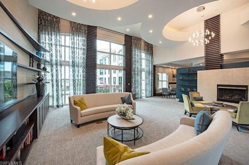 9115 Strada Pl, Naples FL 34108-2883 exterior