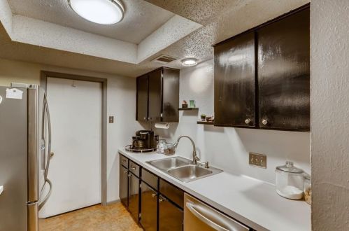 7717 Croftwood Dr, Austin TX 78749-3208 exterior