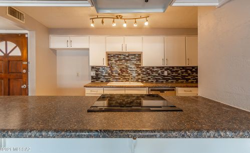 8545 Calle Bolivar, Tucson AZ 85715-5604 exterior