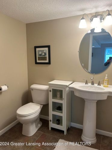 4406 Carmine Ct, Dewitt MI 48820-9183 exterior