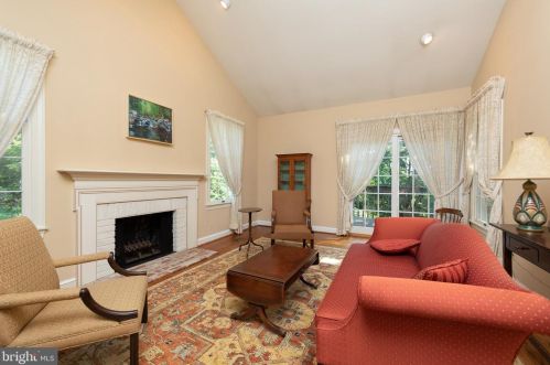 1768 Oak Hill Dr, Huntingdon Valley, PA 19006-7725