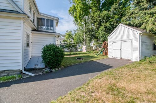 166 Nelson St, West Springfield MA  01089-3043 exterior