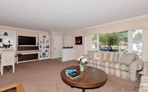 2251 Jackson St, Waukegan IL 60085-5444 exterior