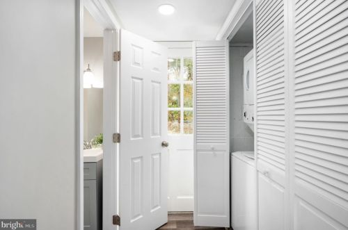 5710 Larpin Ln, Alexandria VA 22310-1249 exterior