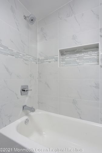 16 Carole Pl, Old Bridge NJ  08857-2502 exterior