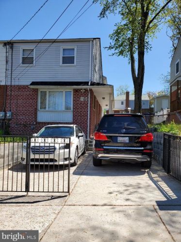 12065 Claridge Rd, Silver Spring, MD 20902-2255