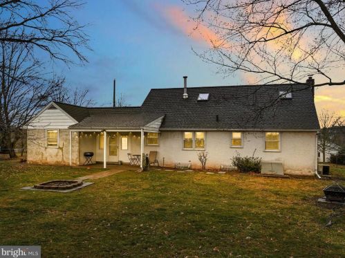 1246 Adams St, Pottstown PA  19464-2402 exterior