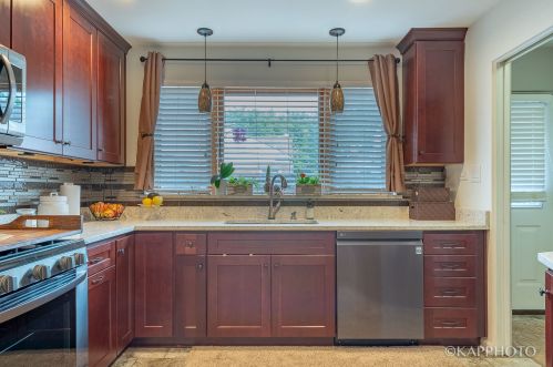 6067 Caldwell Ave, Chicago IL  60646-4835 exterior