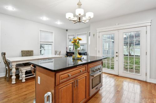 19 Richmond Rd, Edison NJ  08817-4037 exterior