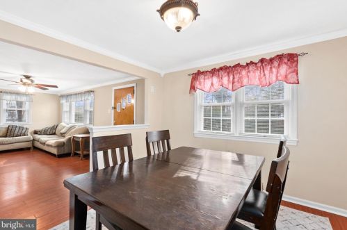 581 Kings Hwy, Camden NJ 08106-2207 exterior