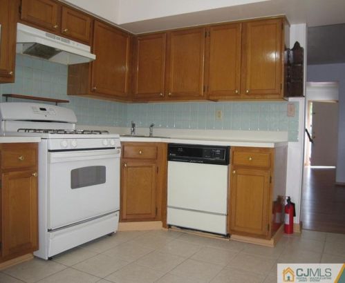 3719 Birchwood Ct, New Brunswick NJ  08902-3905 exterior