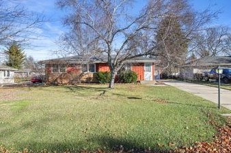 8434 57th St, Milwaukee, WI 53223-2902